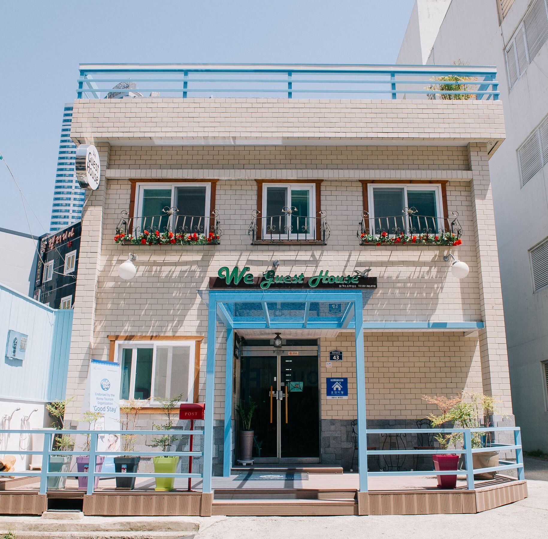 We Guesthouse Пусан Екстериор снимка